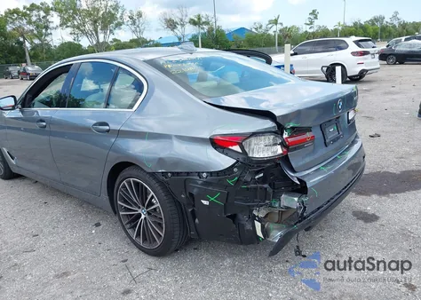 2022 BMW 530 I из США, поврежденный, VIN WBA53BH06NWX83565